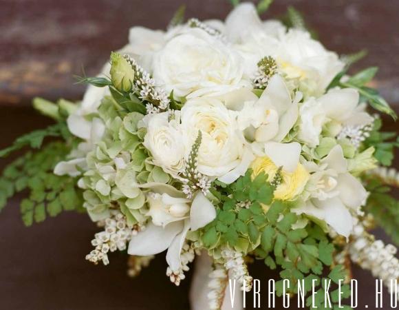 Fehér tündér - kerek virágcsokor fehér virágokból - viragneked.hu