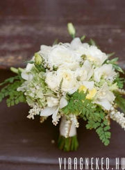 Fehér tündér - kerek virágcsokor fehér virágokból - viragneked.hu