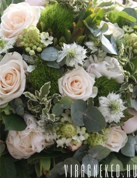 Jéghegy csúcsa - romantika tisztán fehér és zöld virágokból - viragneked.hu